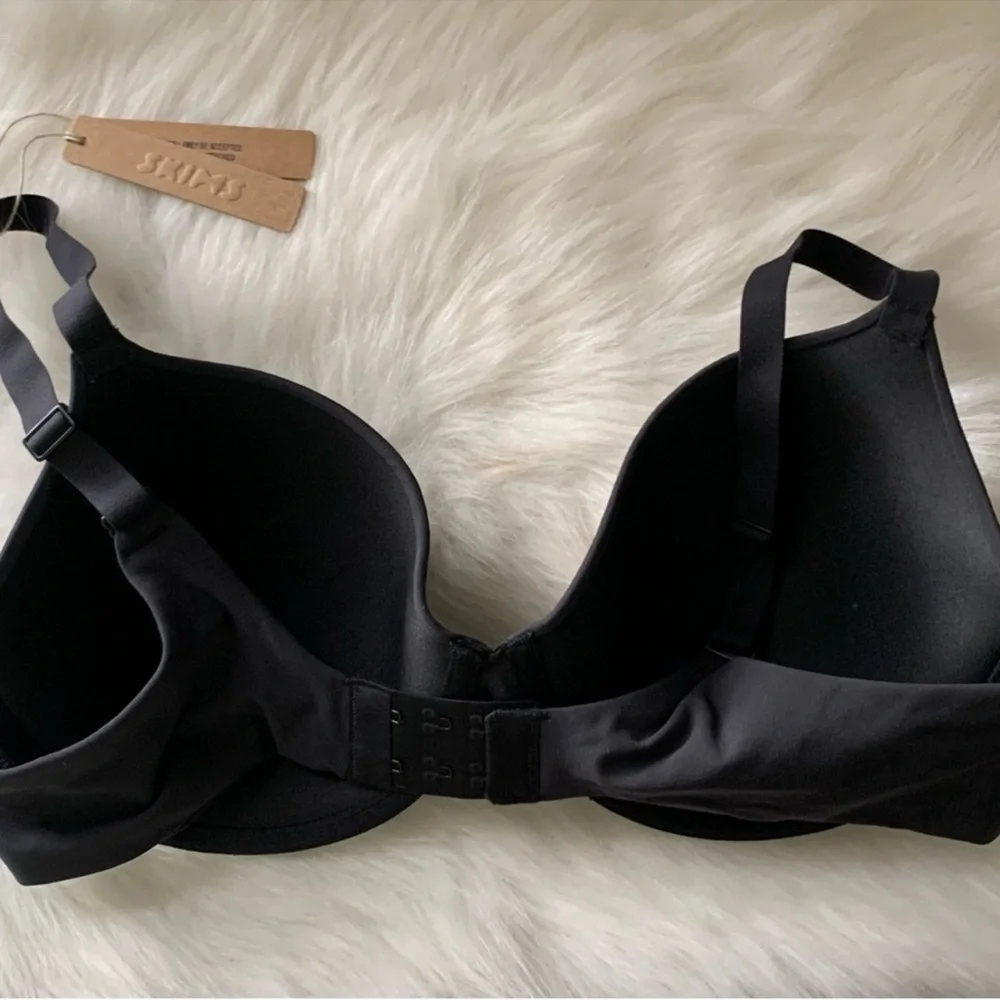 SKIMS Underwire (B24) Tshirt Bra 32D BR-UWR-2294) NWT - Picture 2 of 3